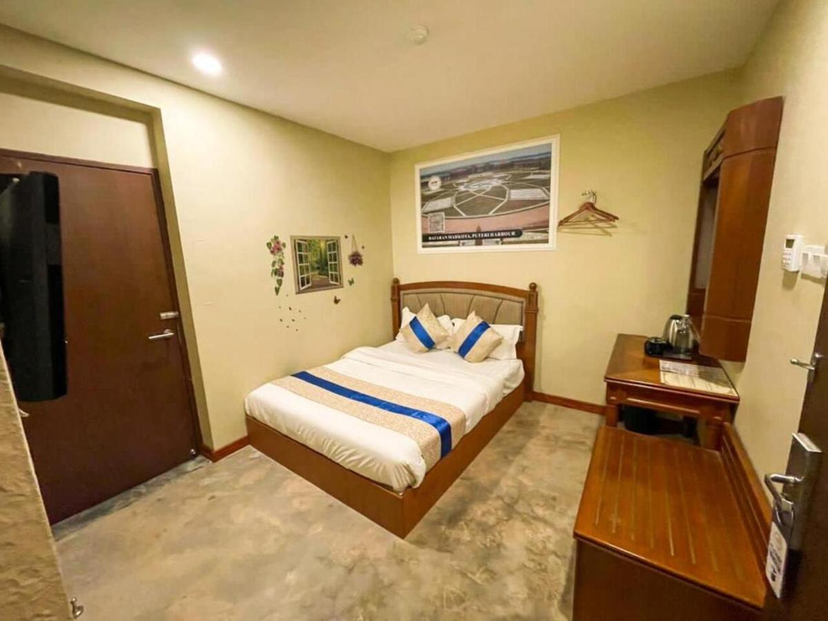 Aladdin Dream Hotel Johor Bahru Exterior photo