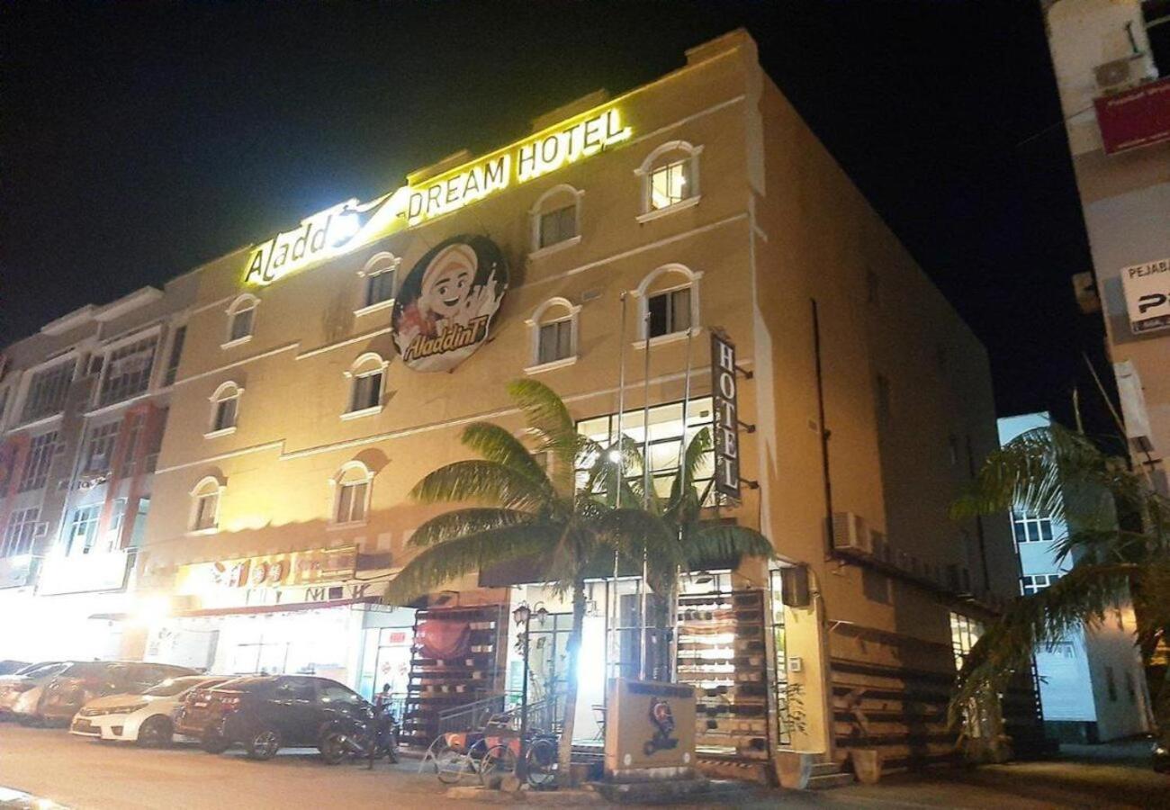 Aladdin Dream Hotel Johor Bahru Exterior photo