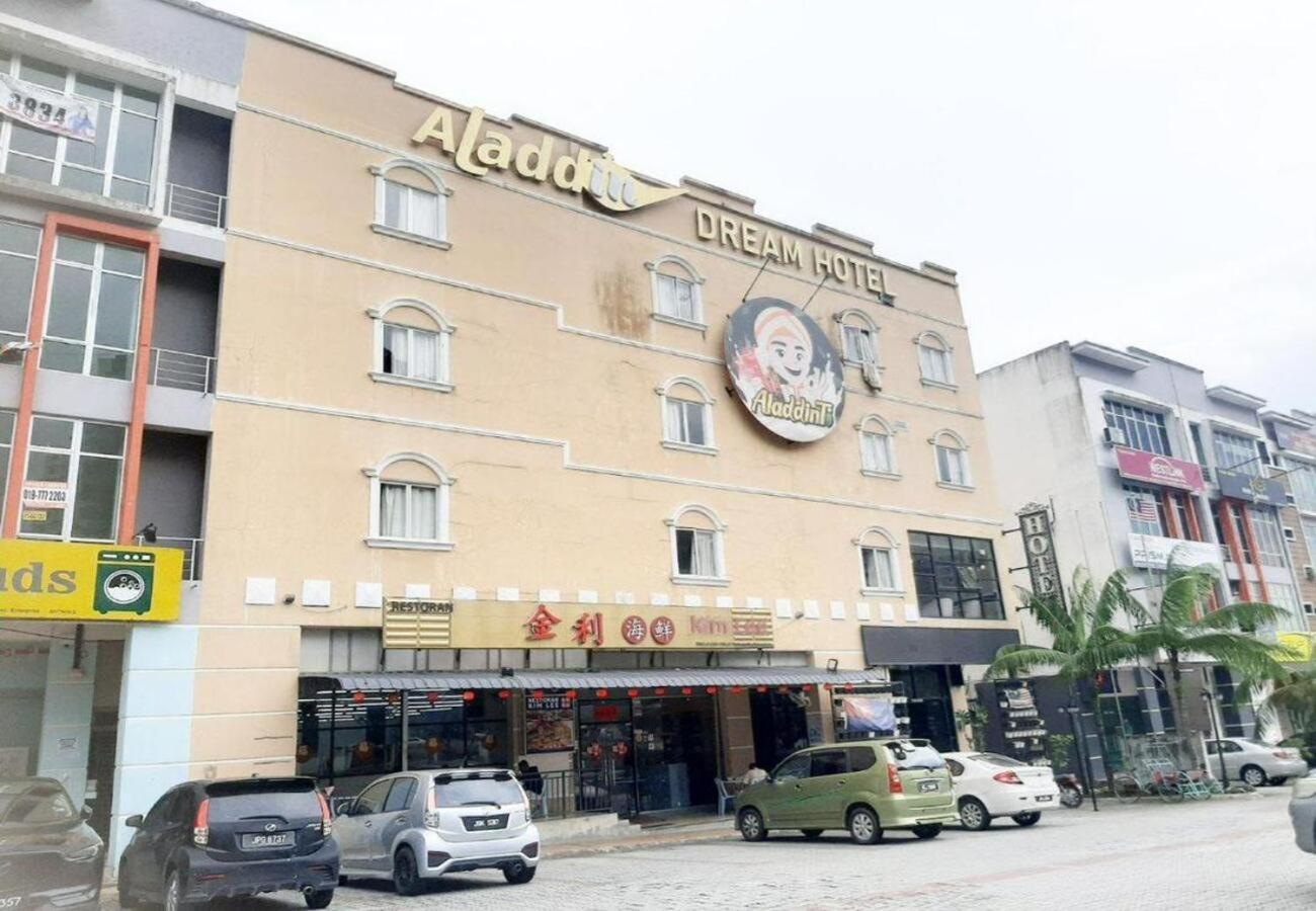 Aladdin Dream Hotel Johor Bahru Exterior photo